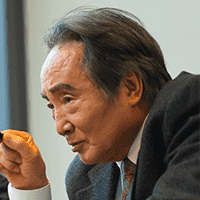 東信二